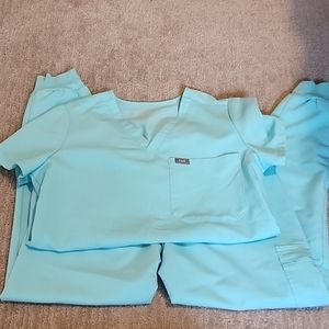 COPY - Women's XS Figs scrub sets.  Set is $50